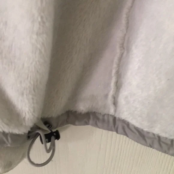 The north face Sherpa white zip up drawstring jacket - Picture 5 of 10